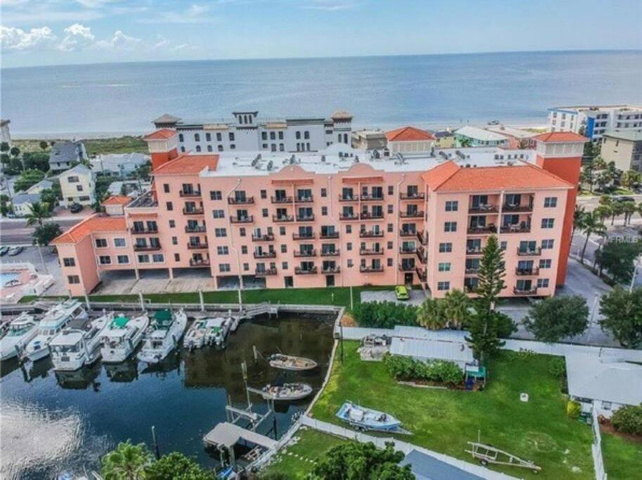 Gulf Coast Gold Private Condo - 2Bed, 2Bath, Sleep 6, Across Street From Beach, Balcony Views Of Sunsets, Beach & Gulf, Pool, Gym St. Pete Beach Exteriér fotografie